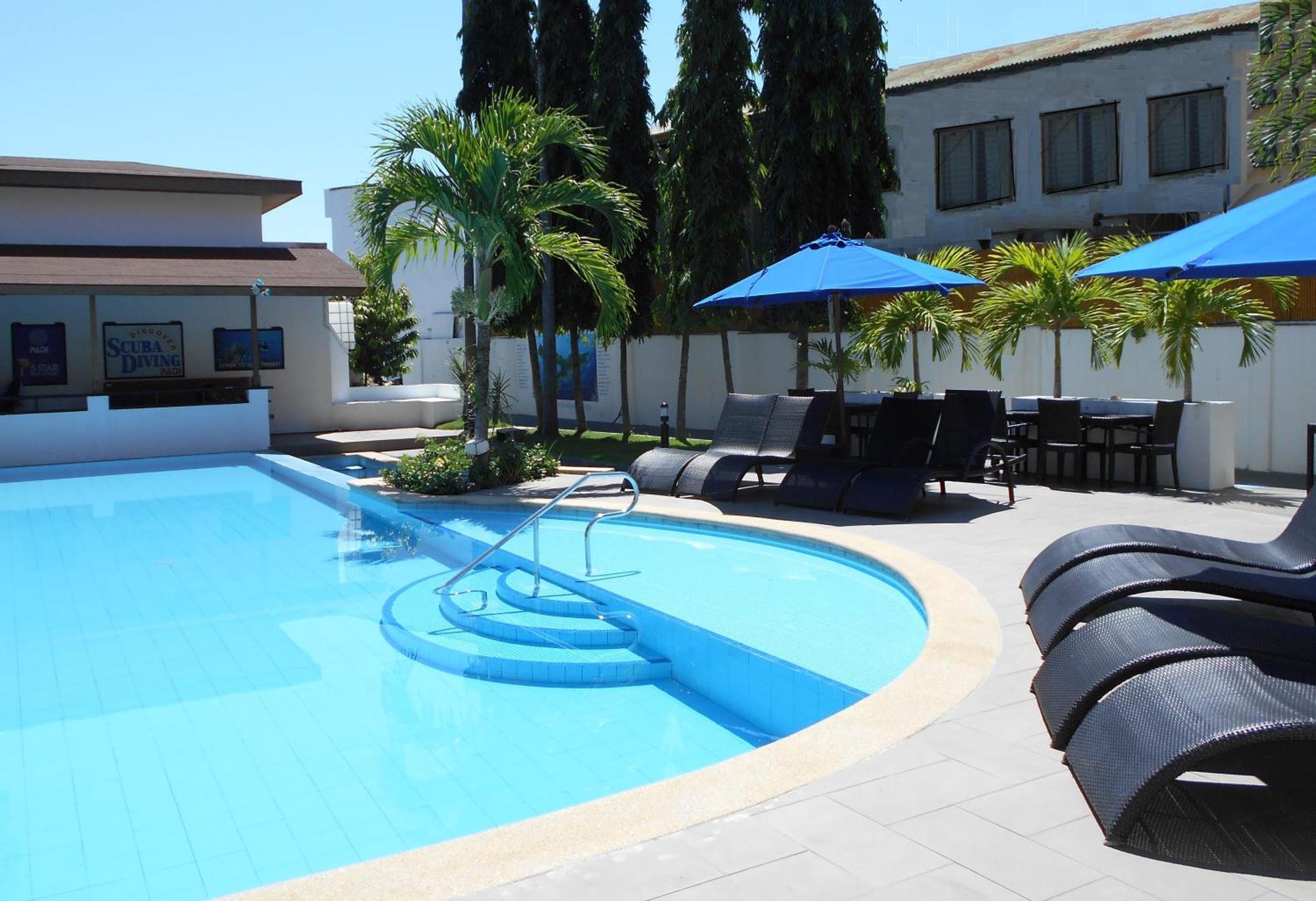 פוארטו גאלרה Out Of The Blue Resort מראה חיצוני תמונה